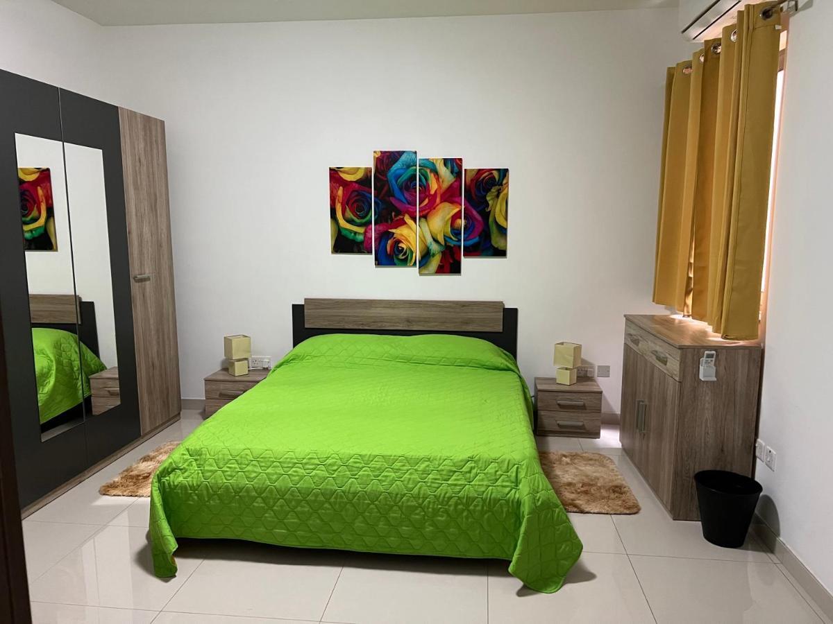 Apartament Claire'S Court Marsaxlokk Zewnętrze zdjęcie