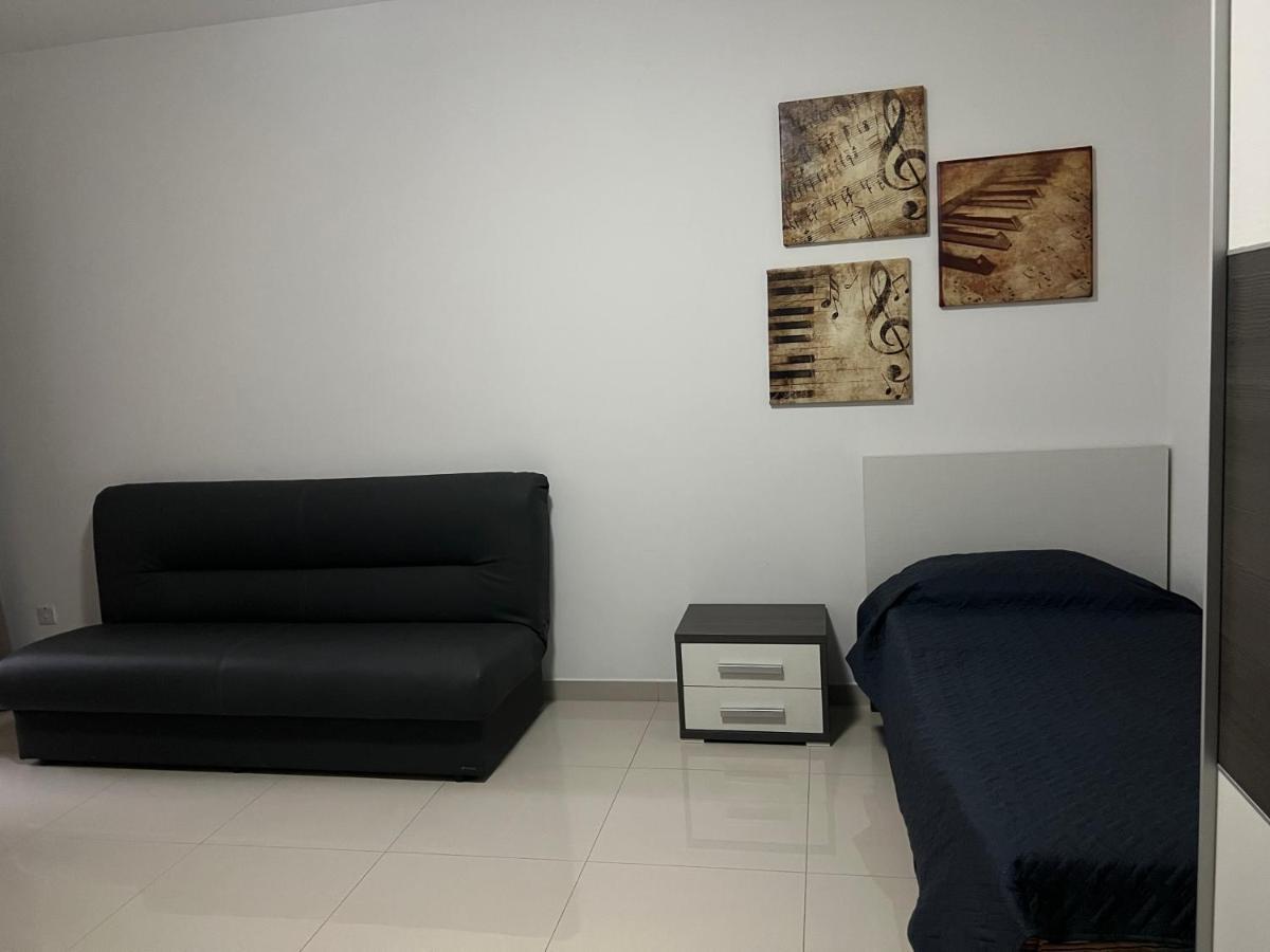 Apartament Claire'S Court Marsaxlokk Zewnętrze zdjęcie