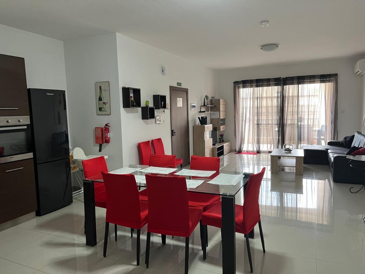 Apartament Claire'S Court Marsaxlokk Zewnętrze zdjęcie